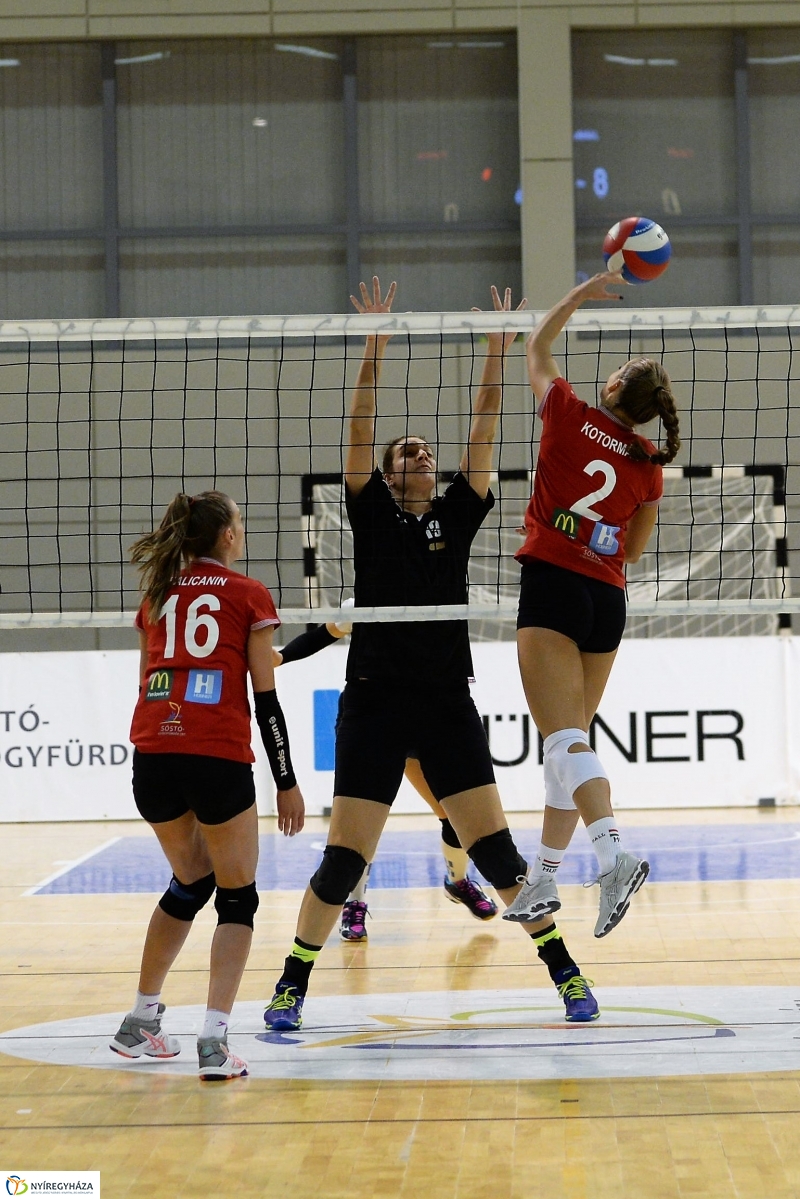 Fatum - Palota női röplabda - fotó Trifonov Éva