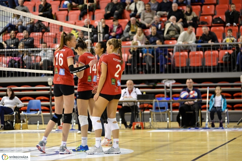 Fatum - Palota női röplabda - fotó Trifonov Éva