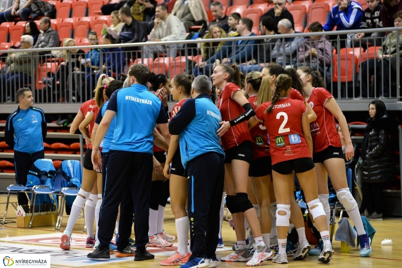 Fatum - Palota női röplabda - fotó Trifonov Éva