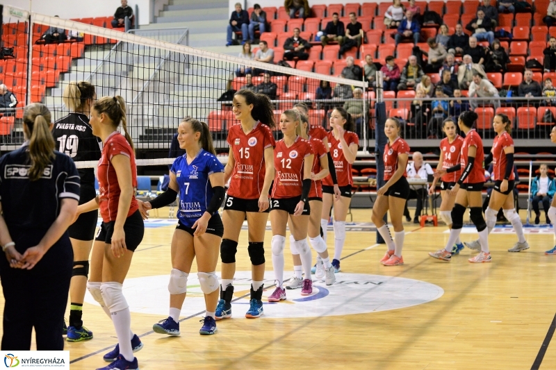 Fatum - Palota női röplabda - fotó Trifonov Éva