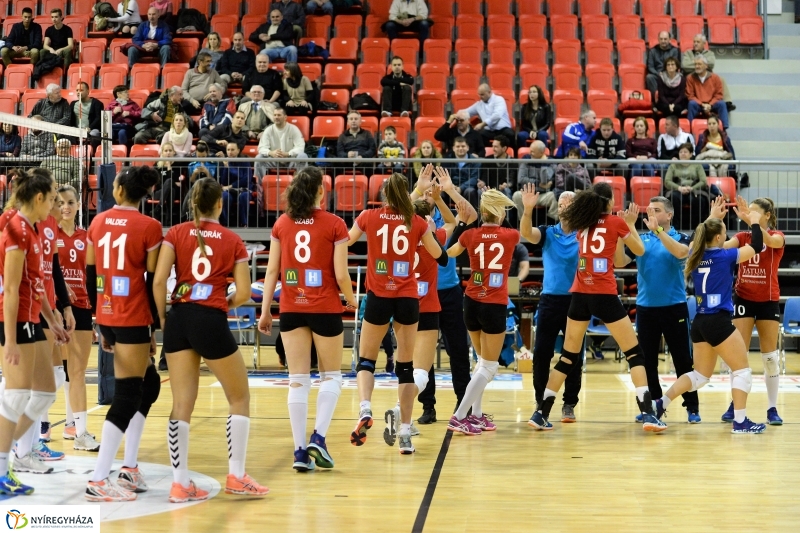 Fatum - Palota női röplabda - fotó Trifonov Éva