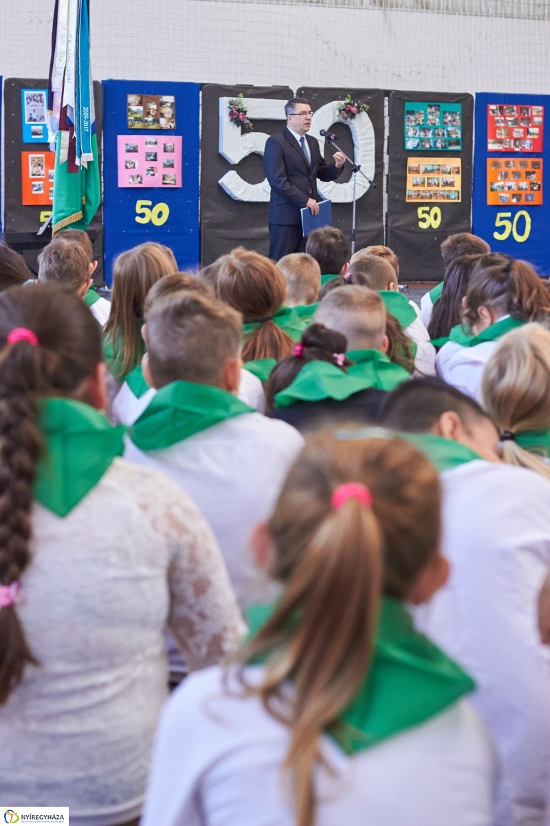 Jubilál a Kertvárosi iskola - fotó Szarka Lajos