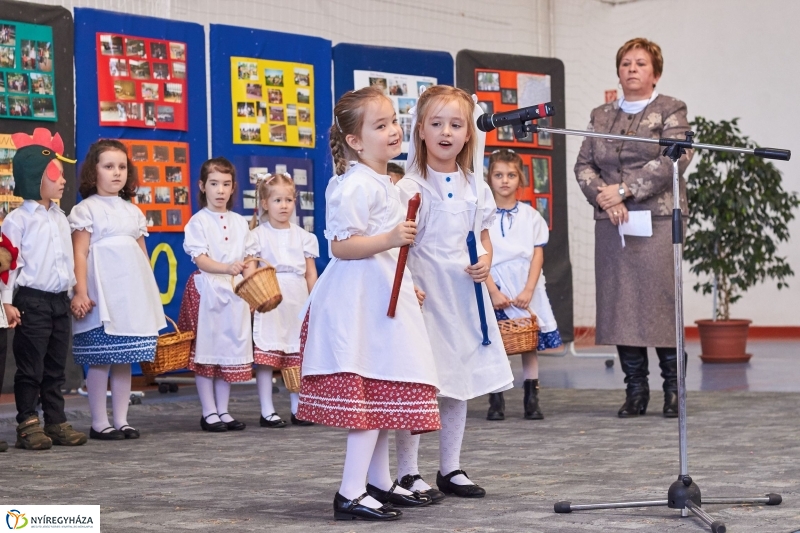 Jubilál a Kertvárosi iskola - fotó Szarka Lajos