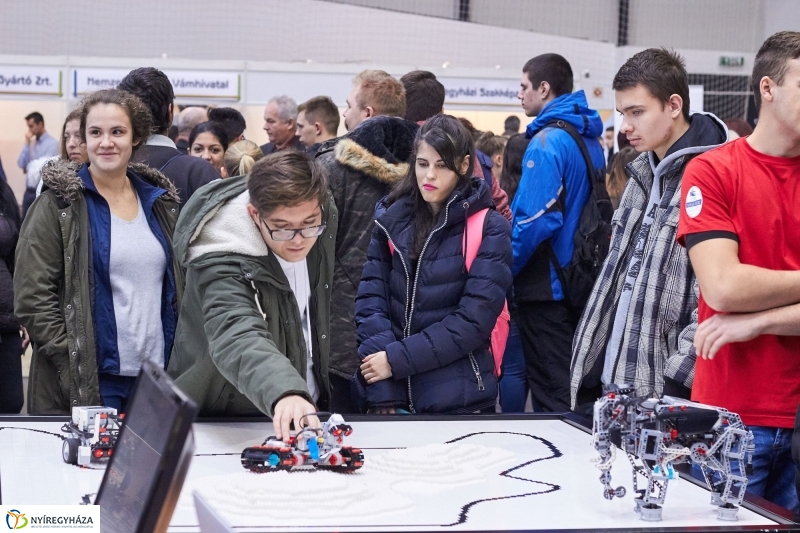 Állásbörze az NYSZC szervezésében - fotó Szarka Lajos