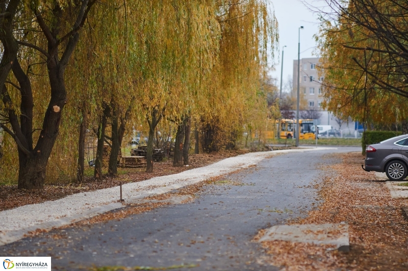 Thököly utca aszfaltozása - fotó Szarka Lajos
