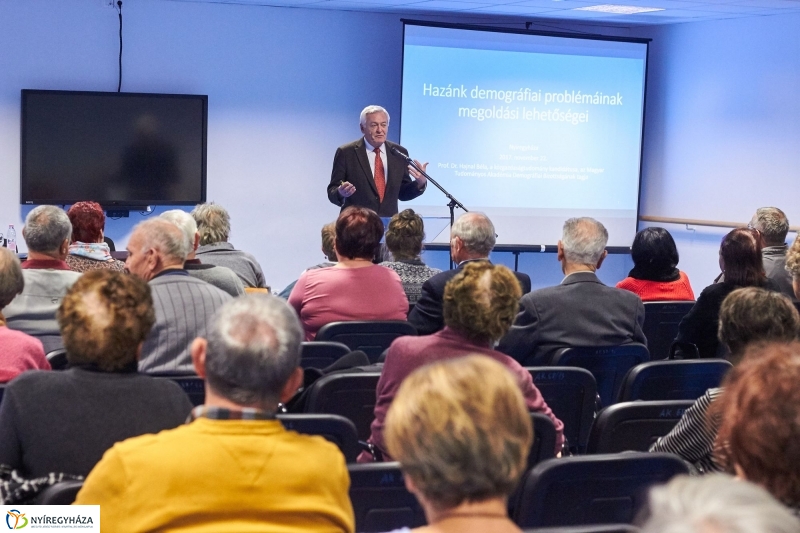 Szépkorúak Akadémiája 20171122 - fotó Szarka Lajos