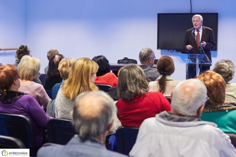 Szépkorúak Akadémiája 20171122 - fotó Szarka Lajos