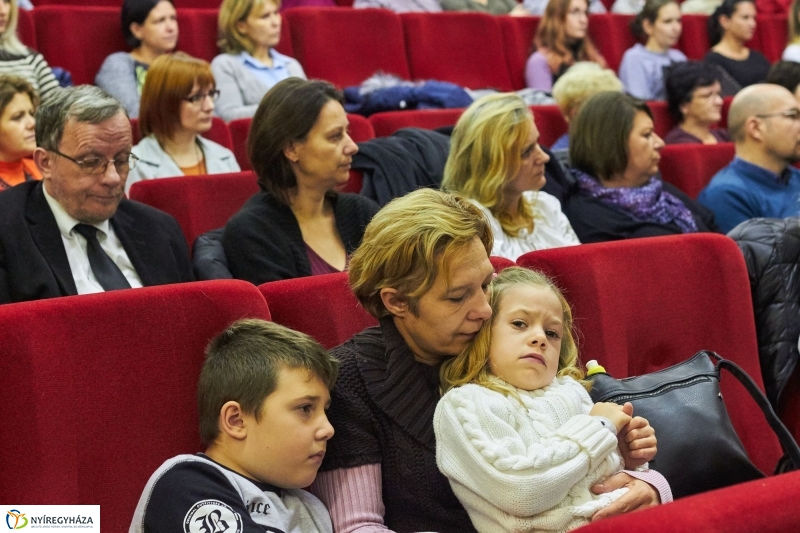 A nők elleni erőszak megszüntetésének világnapja - fotó Szarka Lajos