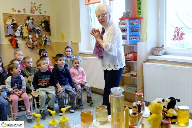 Mézes reggeli a sóstóhegyi óvodában - fotó Trifonov Éva