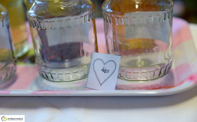 Mézes reggeli a sóstóhegyi óvodában - fotó Trifonov Éva