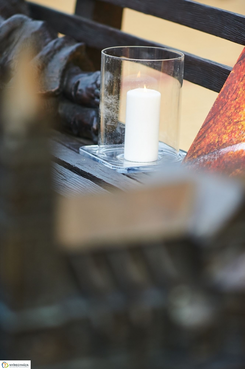 Hajléktalan Jézus szobor Nyíregyházán - fotó Szarka Lajos