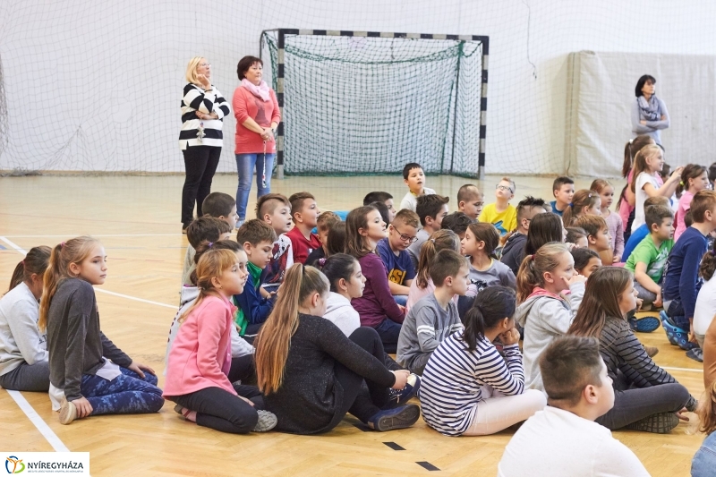 Népköltészet Hete a Bem iskolában - fotó Szarka Lajos