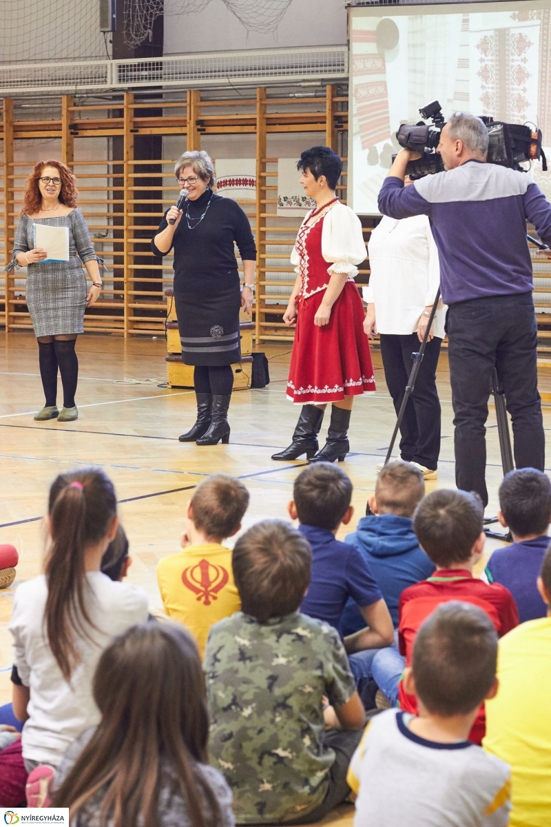 Népköltészet Hete a Bem iskolában - fotó Szarka Lajos