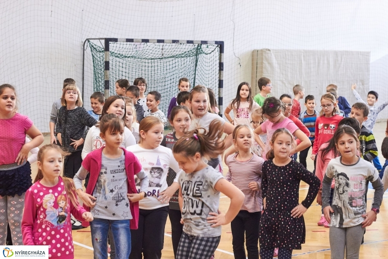 Népköltészet Hete a Bem iskolában - fotó Szarka Lajos