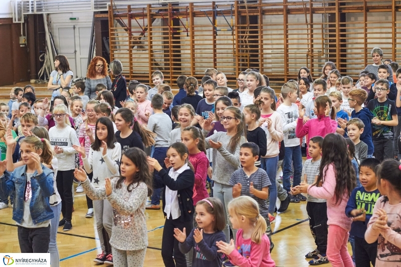 Népköltészet Hete a Bem iskolában - fotó Szarka Lajos