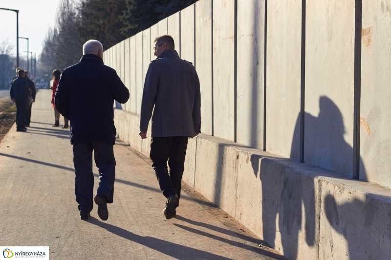 Átadták az Északi temető kerítését - fotó Szarka Lajos