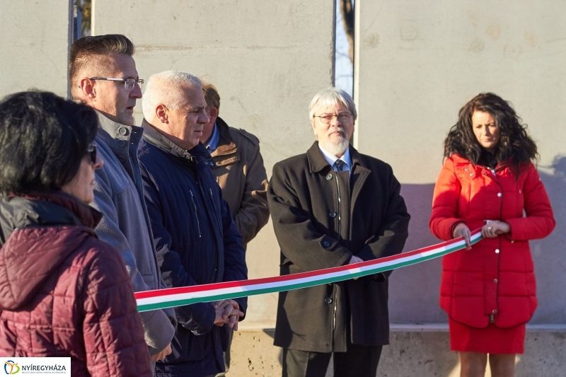 Átadták az Északi temető kerítését - fotó Szarka Lajos