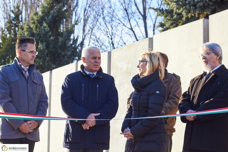 Átadták az Északi temető kerítését - fotó Szarka Lajos