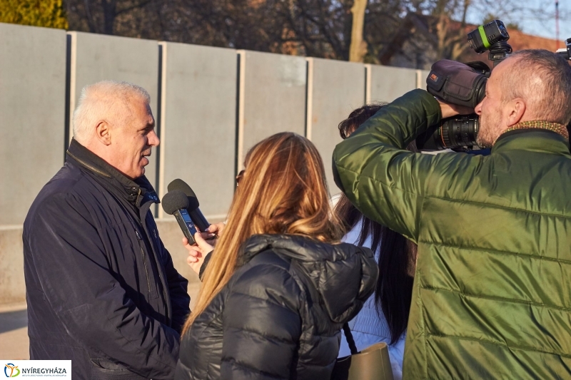 Átadták az Északi temető kerítését - fotó Szarka Lajos