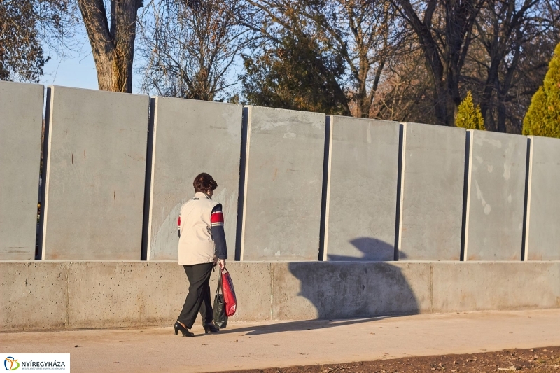 Átadták az Északi temető kerítését - fotó Szarka Lajos