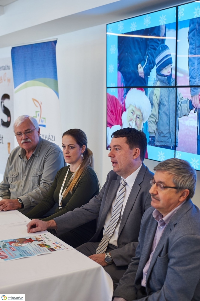 Mikulás Futás beharangozó - fotó Szarka Lajos