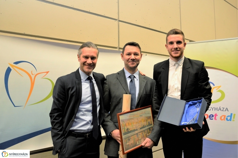 Bajnokok fala 2 - fotó Trifonov Éva