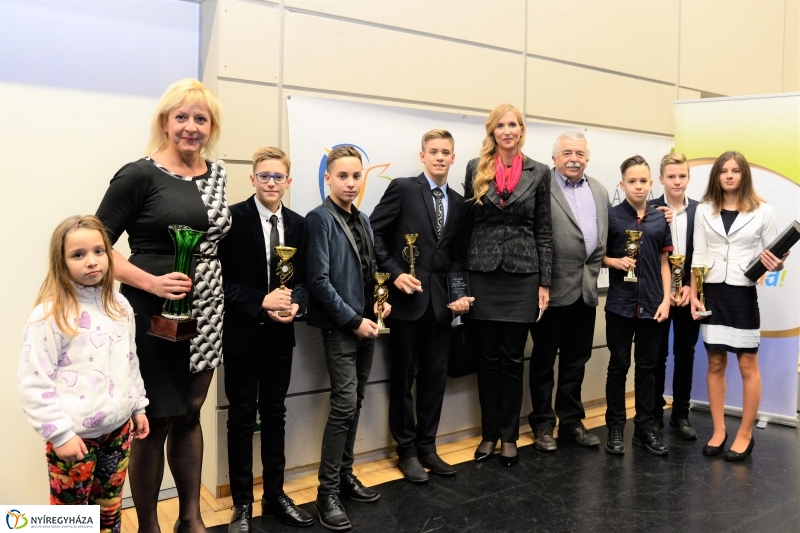 Bajnokok fala 2 - fotó Trifonov Éva