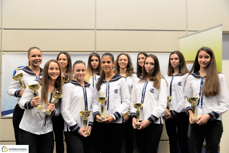 Bajnokok fala 2 - fotó Trifonov Éva