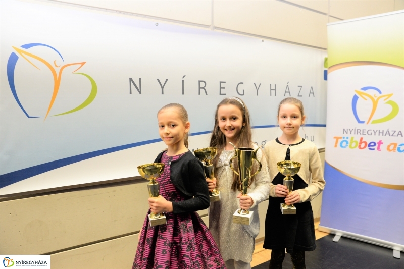 Bajnokok fala 2 - fotó Trifonov Éva