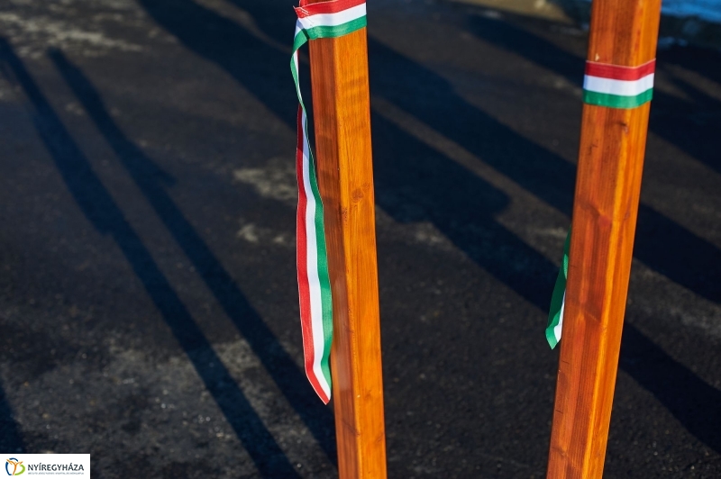 Aszfaltozták az Ösvény utcát - fotó Szarka Lajos