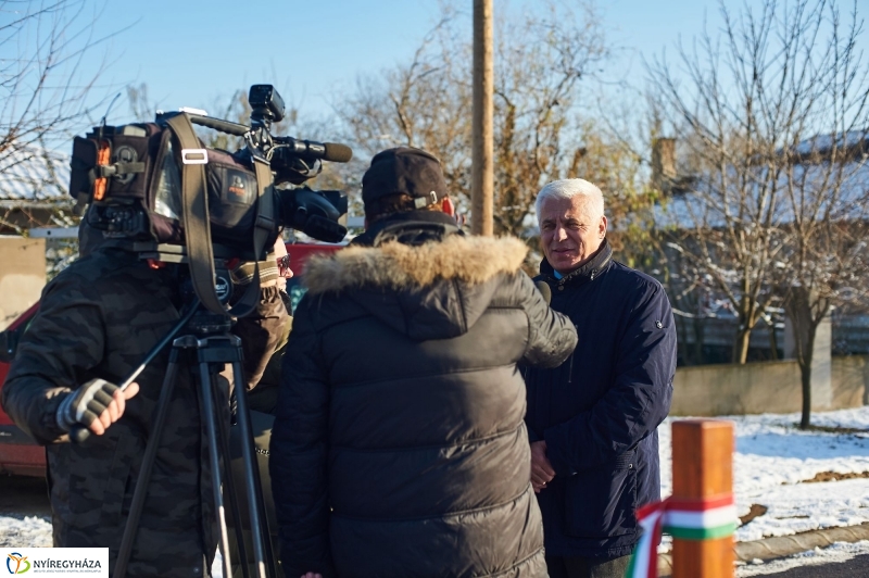 Aszfaltozták az Ösvény utcát - fotó Szarka Lajos