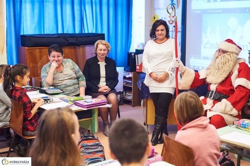 Mikulás érkezett a Mórába - fotó Szarka Lajos