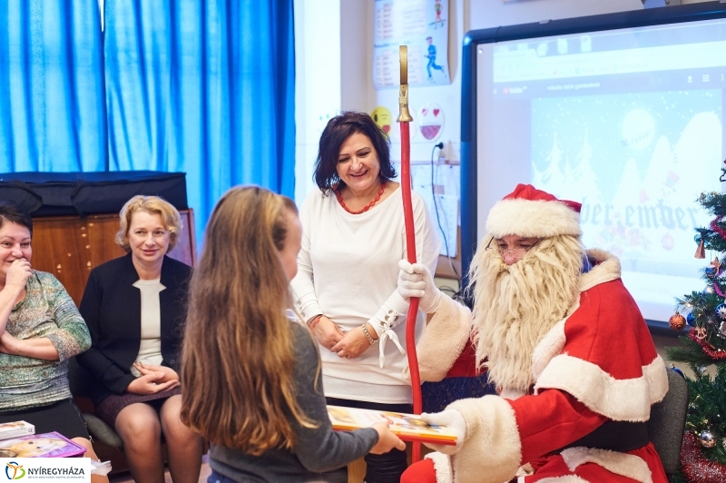 Mikulás érkezett a Mórába - fotó Szarka Lajos