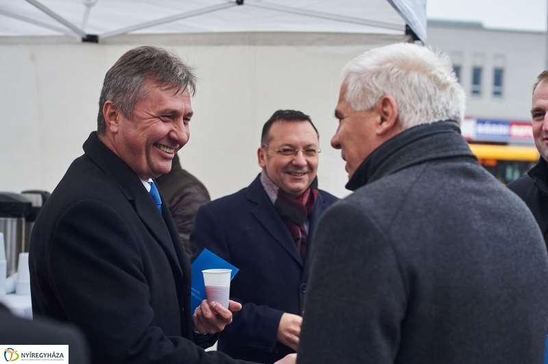 Mező utcai csomópont átadása - fotó Szarka Lajos