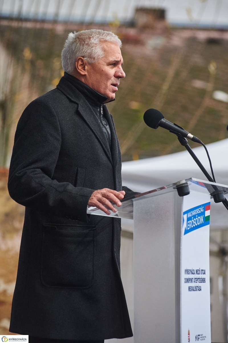 Mező utcai csomópont átadása - fotó Szarka Lajos