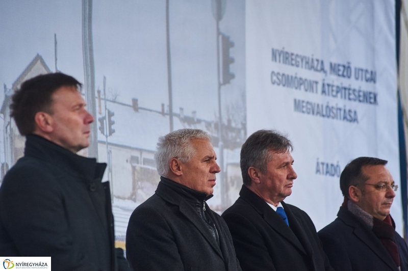 Mező utcai csomópont átadása - fotó Szarka Lajos
