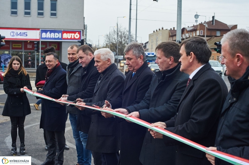 Mező utcai csomópont átadása - fotó Szarka Lajos