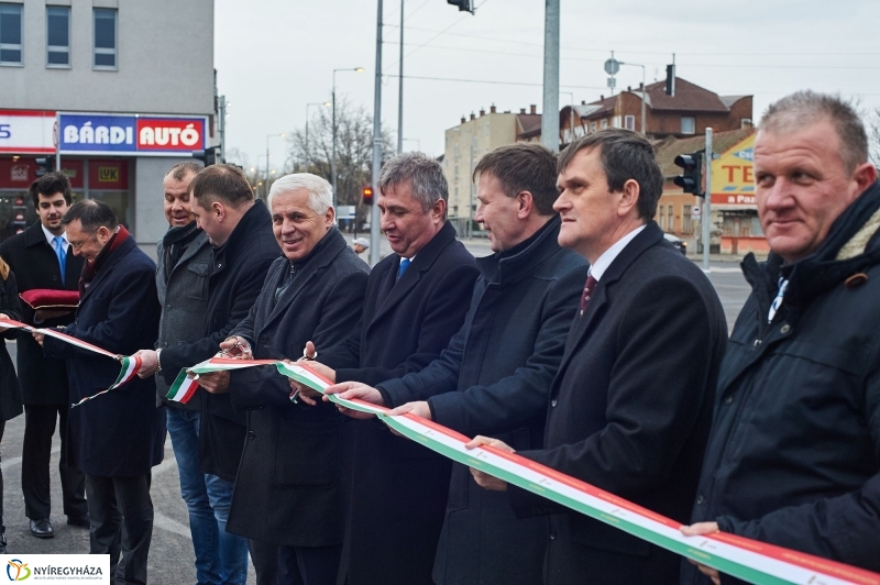 Mező utcai csomópont átadása - fotó Szarka Lajos
