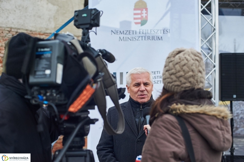 Mező utcai csomópont átadása - fotó Szarka Lajos