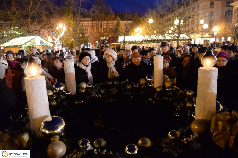 Advent harmadik vasárnapja a Kossuth téren - fotó Trifonov Éva