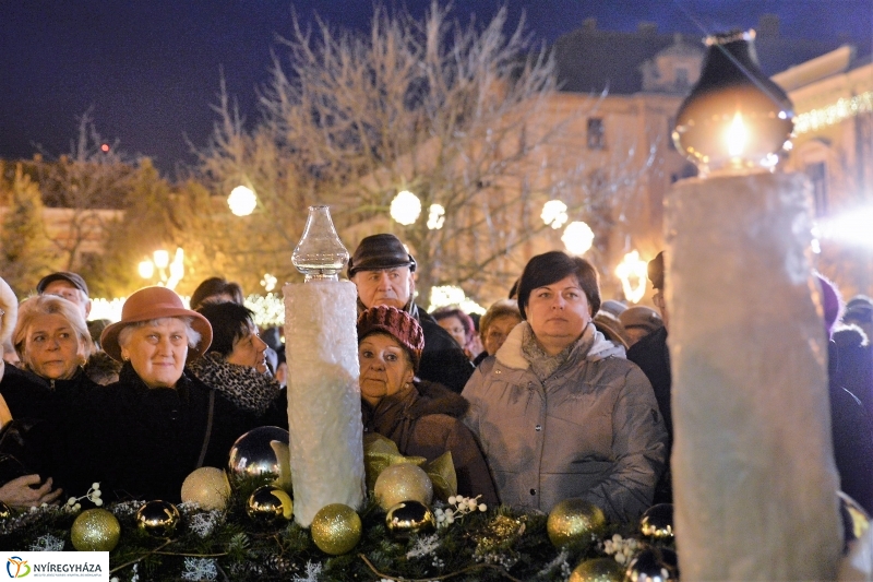 Advent harmadik vasárnapja a Kossuth téren - fotó Trifonov Éva