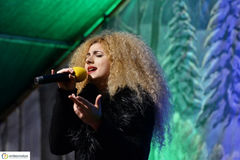 Advent harmadik vasárnapja a Kossuth téren - fotó Trifonov Éva