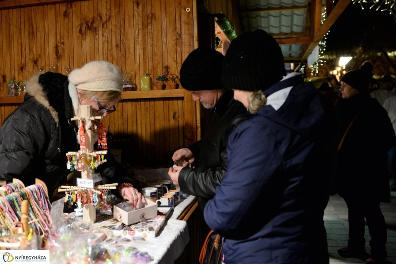 Advent harmadik vasárnapja a Kossuth téren - fotó Trifonov Éva