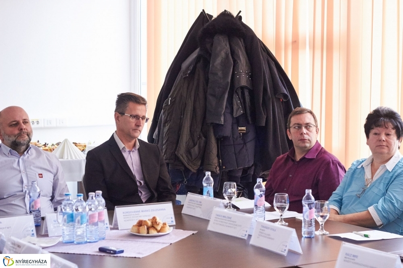 Foglalkoztatási paktum ülése 20171218 - fotó Szarka Lajos