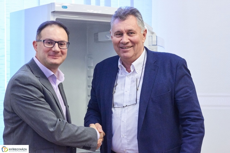 Electrolux adomány a kórháznak - fotó Szarka Lajos