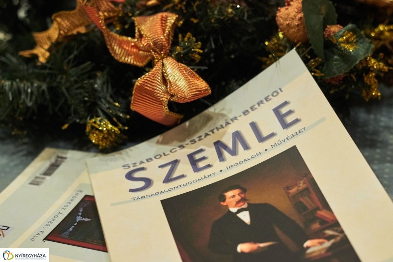 Megjelent a megyei Szemle - fotó Szarka Lajos