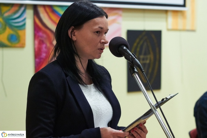 Megjelent a megyei Szemle - fotó Szarka Lajos