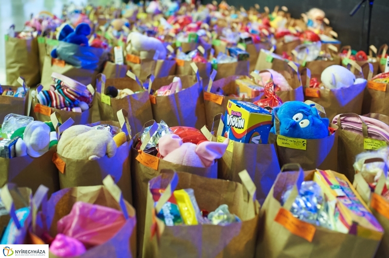 Gyermekjóléti karácsony - fotó Szarka Lajos