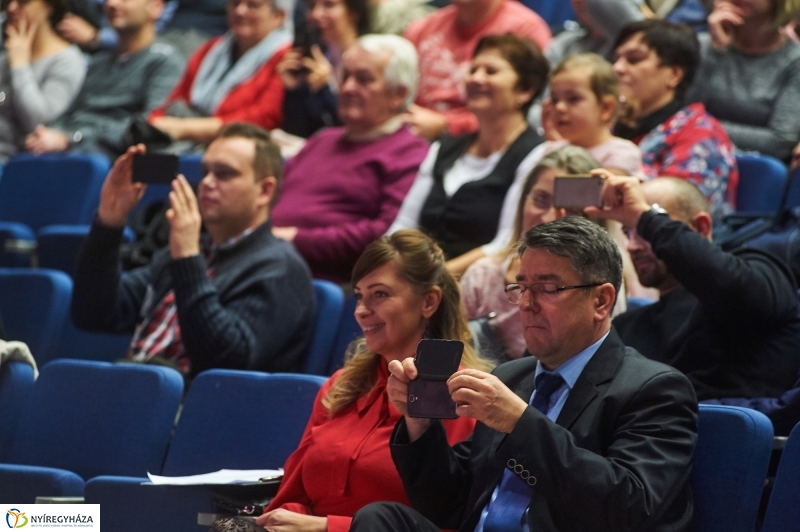 Gyermekjóléti karácsony - fotó Szarka Lajos