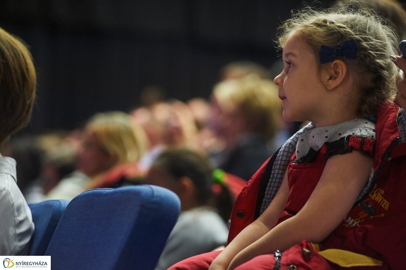 Gyermekjóléti karácsony - fotó Szarka Lajos